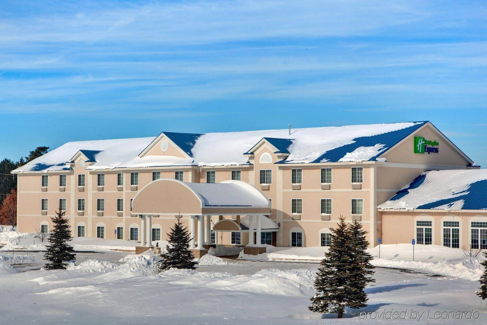 Holiday Inn Express Hotel & Suites Cadillac By Ihg Exteriér fotografie